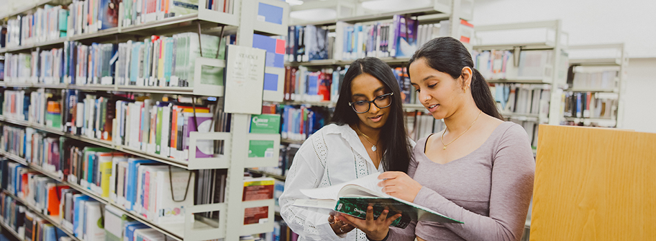 UoNLibraries's tweet image. It's the last week of term, have you returned your library books? 📚
We recommend returning any books you might not need, as they can still be requested
You can use 24/7 book boxes outside libraries, self-service machines, or send them via post
ow.ly/jtbW50UmnPi