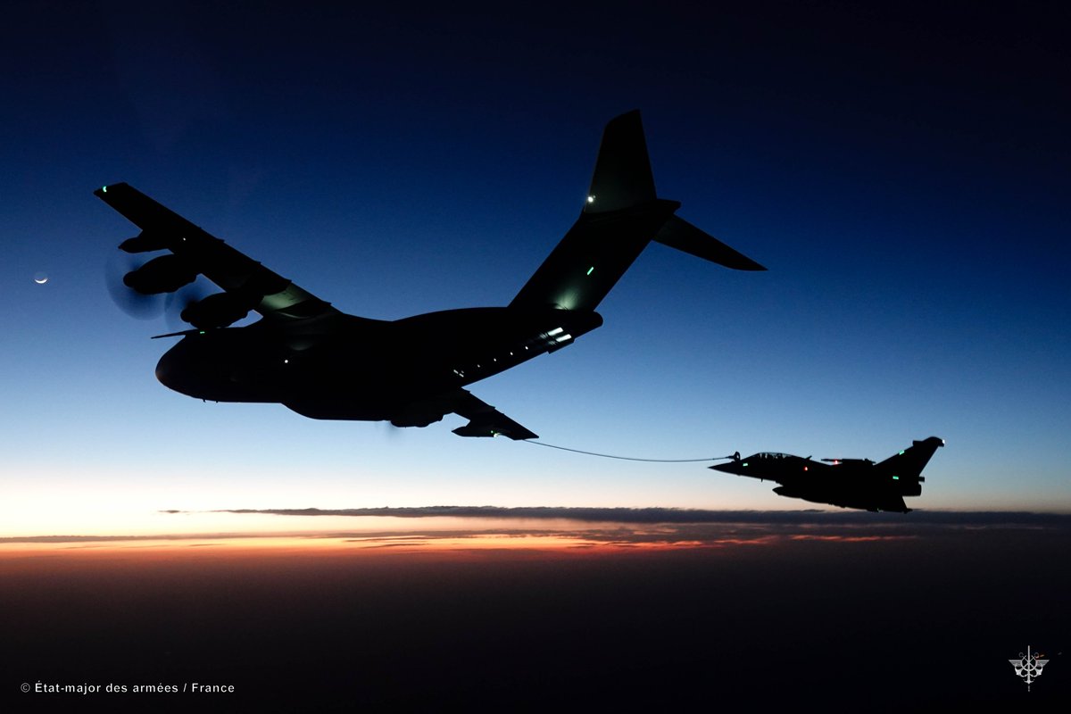 Bw_Einsatz's tweet photo. Ein Jahr mit vielen Herausforderungen ist zu Ende. Die #BundeswehrimEinsatz blickt zurück und teilt Impressionen aus dem September 2024. #CounterDaesh #eFP #NATO #EUFOR
@BMVg_Bundeswehr @bundeswehrInfo @OFK_Bundeswehr @Deutsches_Heer @Team_Luftwaffe @deutschemarine https://t.co/9T4wUAUMwe