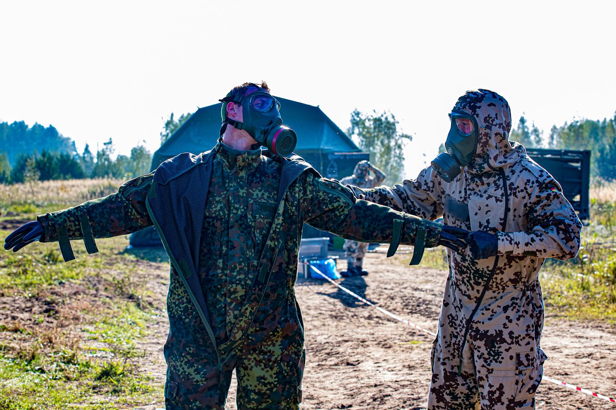 Bw_Einsatz's tweet photo. Ein Jahr mit vielen Herausforderungen ist zu Ende. Die #BundeswehrimEinsatz blickt zurück und teilt Impressionen aus dem September 2024. #CounterDaesh #eFP #NATO #EUFOR
@BMVg_Bundeswehr @bundeswehrInfo @OFK_Bundeswehr @Deutsches_Heer @Team_Luftwaffe @deutschemarine https://t.co/9T4wUAUMwe