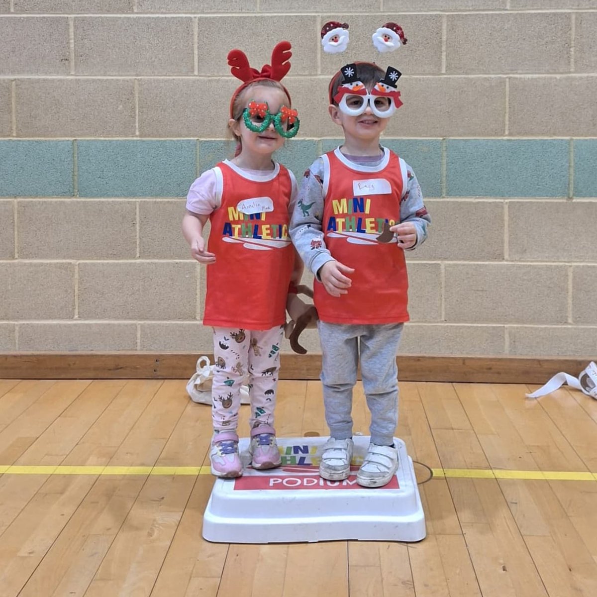 MiniAthleticCS's tweet photo. A huge thank you to all our amazing Mini Athletes for joining our Christmas Special in Saffron Walden! We hope you enjoyed the festive fun &amp; special treat. 

 Share your photos of your Mini Athletes!

#MiniAthletics #ActiveKids #FestiveFun https://t.co/EUbPleUrPu