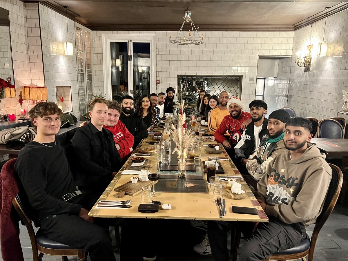 Sporttiersltd's tweet photo. With our weekend sessions done for 2024, our coaching team headed to #Bar163 last night for our Sporttiers Christmas party. A big thank you to the restaurant team for hosting us like celebrities. 🤍💯🐐 https://t.co/Ff0ImwjCVo