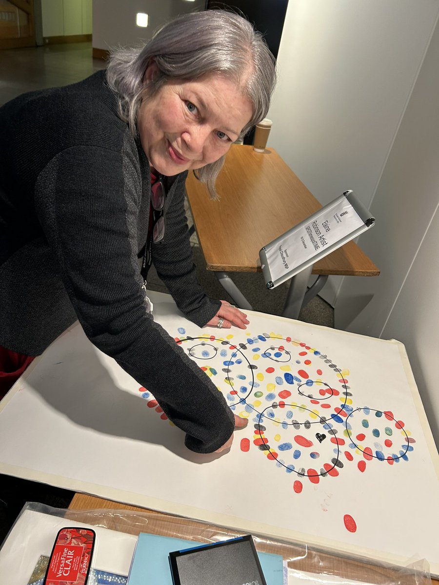 ElaineRartist's tweet photo. This is Jenny Smith
Business Manager - Green group @scottishgreens
Jenny was the last #fingerprint added to the @ScotParl #fingerprint panel for #SPOTtimespotTIME
#LOVE #artaunifyinglanguage #conservationmeanslife #workingtogether #transcendingdifference #artwork https://t.co/EjZEWZBXIg