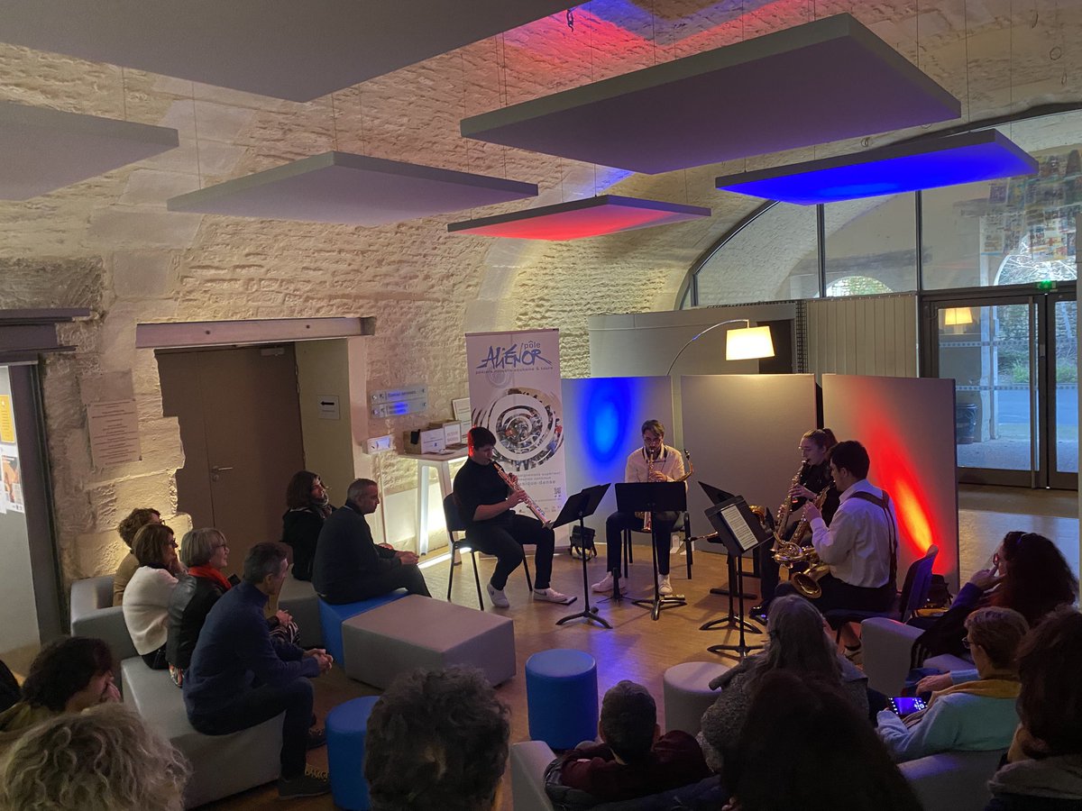 Daac de Poitiers tweet media