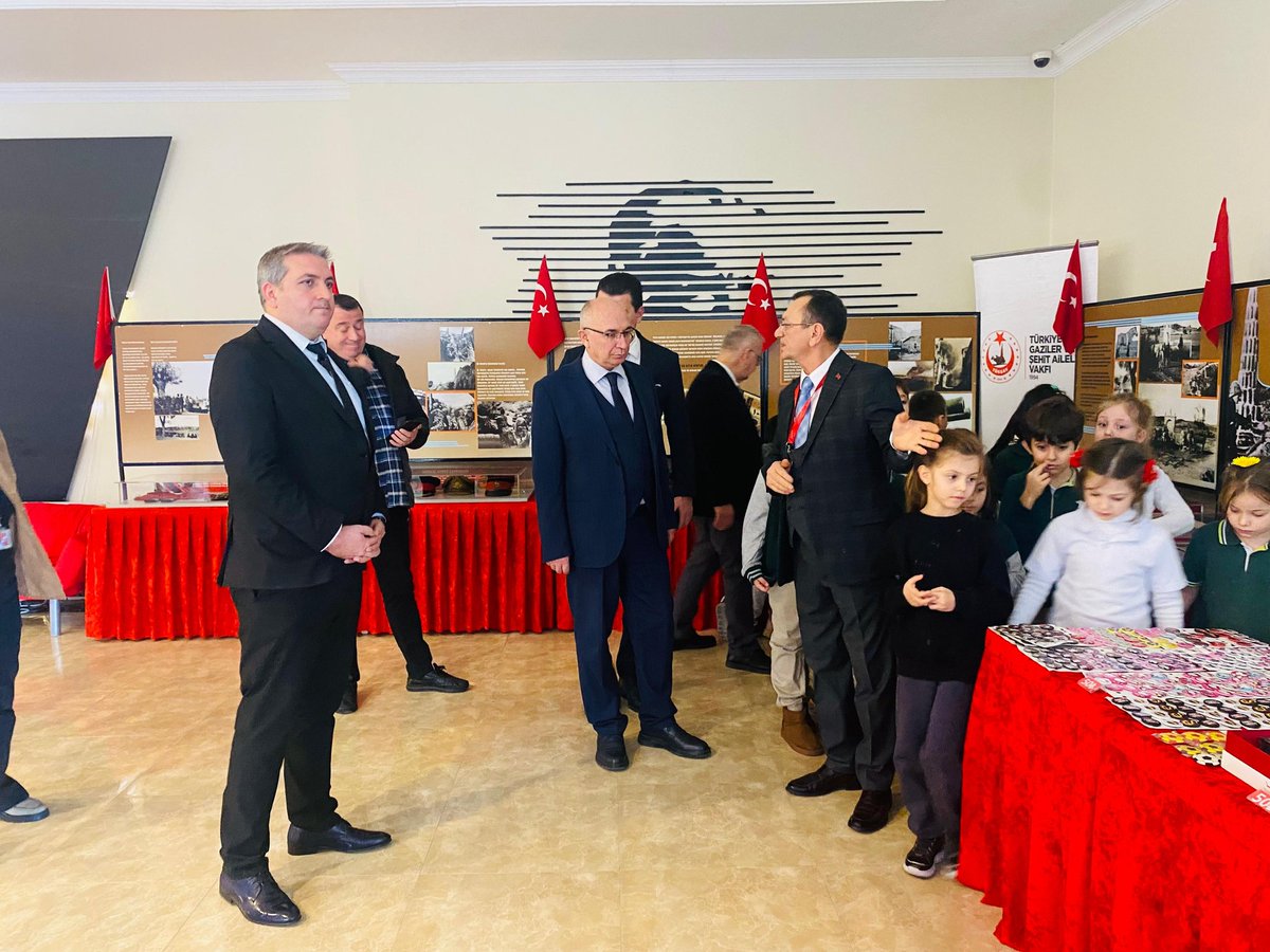 luleburgazdoga's tweet photo. Çanakkale Destanı Doğa Koleji Lüleburgazda !                                   Türkiye Gaziler ve Şehit Aileleri Vakfı Çanakkale Sergisi Doğa Koleji Lüleburgaz kampüsünde Sergilenmektedir. @binici_yesim @hseyindass @DogaOkullari https://t.co/0KzwL1HLpI