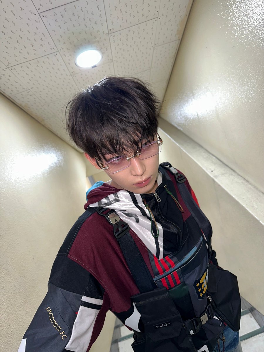 enhypenweverse's tweet photo. [ #선우’s Post ] 241216

#SUNOO: 💥👀 

(1/3)

@ENHYPEN_members @ENHYPEN #ENHYPEN #엔하이픈 https://t.co/h8wvqFN9Pi