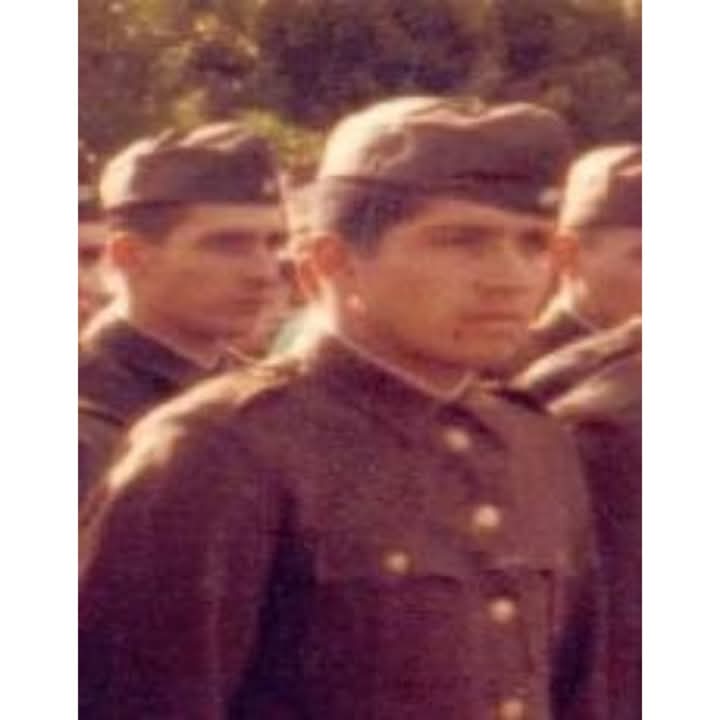 El día 16 de Diciembre de 1962 nacia en BS.AS el Héroe Sergio Cesar SINCHICAY Caído durante el Conflicto del Atlántico Sur de 1982.
Al cumplirse un nuevo aniversario de su natalicio lo recordamos y le enviamos un abrazo fraterno a su familia.
¡Besos al cielo!