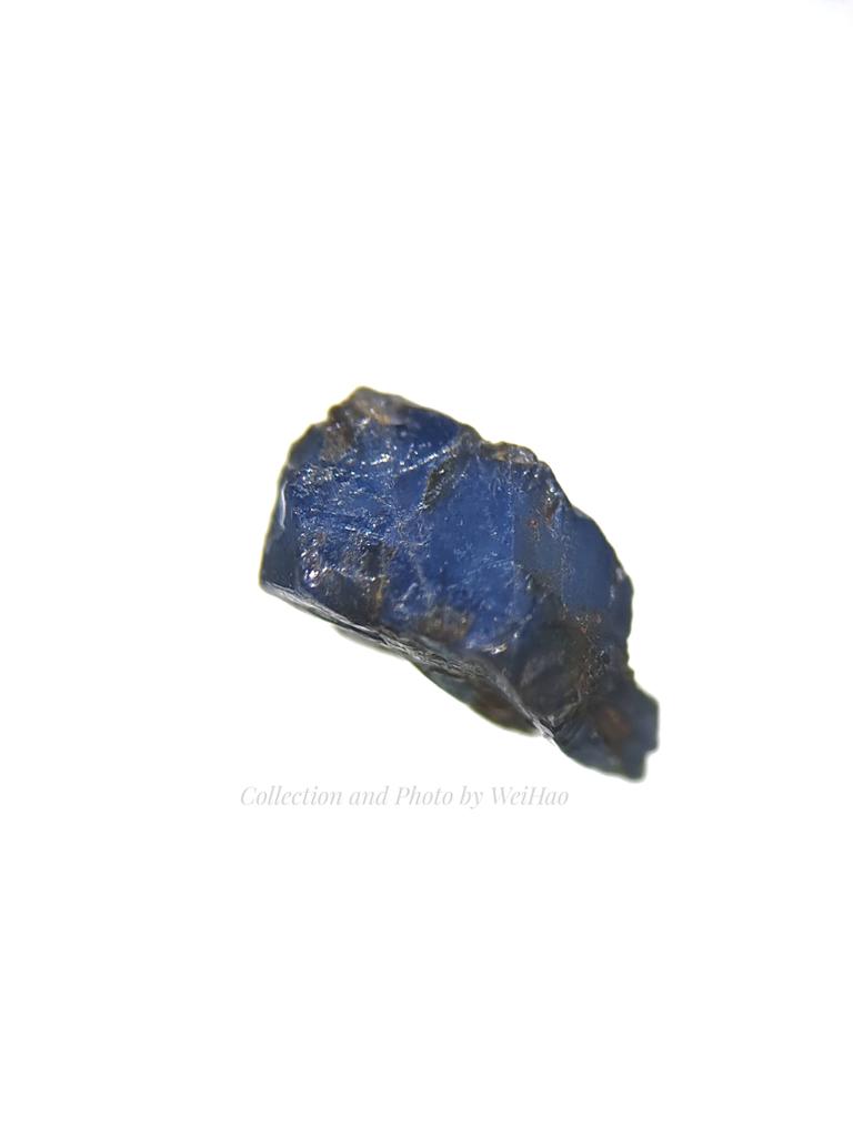 mapoepoe's tweet photo. サファイア
(Corundum var. Sapphire)
Dimensions : 2mm×2mm×2mm
台湾新竹東県関西鎮
Guanxi Township, Hsinchu County, Taiwan https://t.co/GJJQ08nuhv