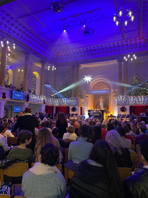 SkintLondon's tweet photo. Looking for a FREE carol service before Christmas?  The one at @AllSoulsLP Oxford Circus is lovely and there's no need to book.

Dates/times here: https://t.co/SKFG5pWv11 https://t.co/dLhmn4GZwn