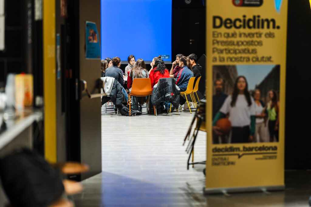 bcn_hg's tweet photo. Els #PressupostosParticipatiusBCN han rebut un total de 1.739 propostes, 207 de les quals a #HortaGuinardó, el segon districte de la ciutat amb més projectes presentats.

ℹ️ Podeu consultar-les al web del @decidimbcn: https://t.co/FfW0PpJgbi https://t.co/ktlWqYFdvj