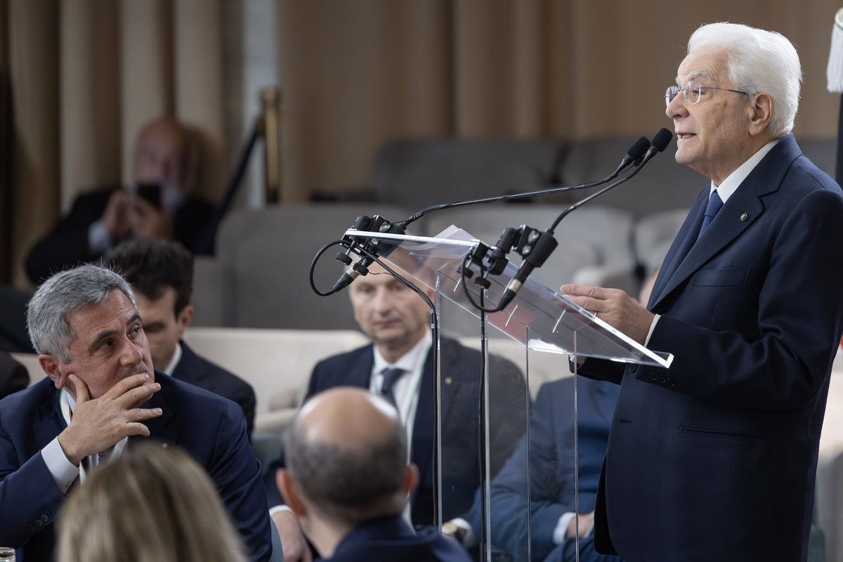 Il Presidente #Mattarella alla Farnesina interviene alla XVII edizione degli "Stati Generali della Diplomazia"
Il video: youtu.be/mhHCccxAAn4?fe…