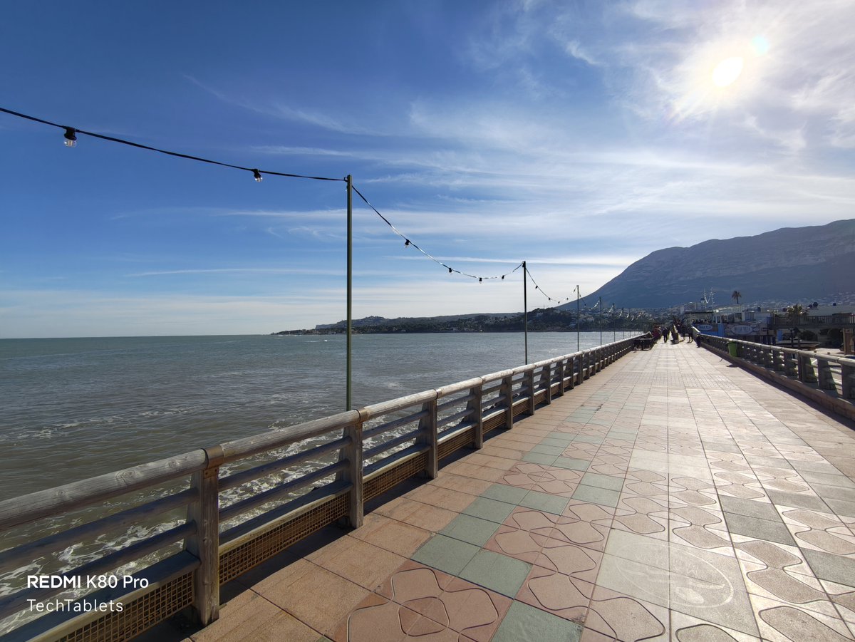TechTabletscom's tweet photo. Same samples from the $599 Redmi K80 Pro. What do you think? Review coming shortly in the channel. Front camera, 2.5x zoom (Photo 2 & 3) And ultrawide. #POCOF7Ultra #redmik80pro https://t.co/VUuRg4qAtw