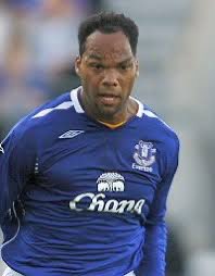 Sur_Pep's tweet photo. @DonBoutinho Joleon lescott défenseur central chef https://t.co/A06S1BU8V7