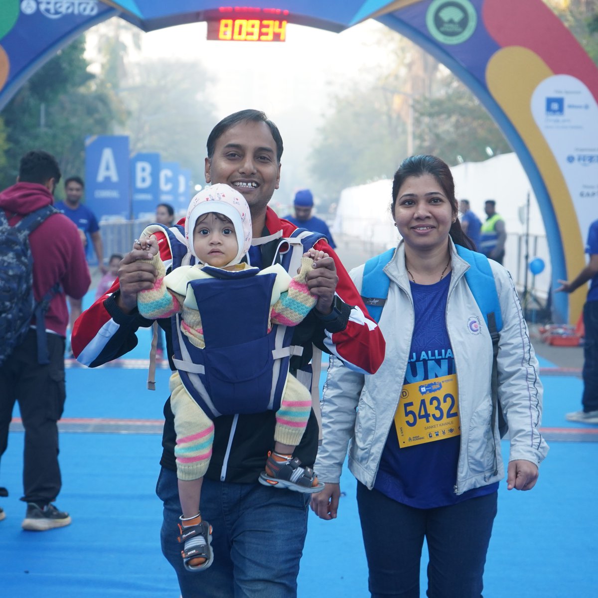 bajajlife_in's tweet photo. It’s these journeys that make the event day so special - reminding us that the race is as much about passion as it is about perseverance. ✨
T&C Apply | #BAPHM2024 #GoalsInMotion #PuneHalfMarathon #BajajAllianzPuneHalfMarathon #BajajAllianzLife #LifeGoalsDone https://t.co/2DxBAS3ZGL