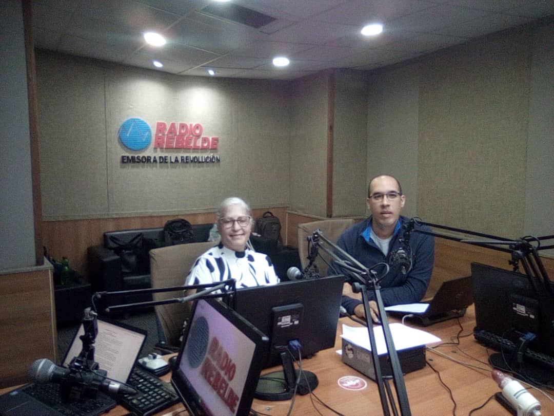 Minjus_Cuba's tweet photo. Comparecen: 
La viceministra @PilarCubaMinjus 
@Taysmj
 directora de la Caja de Resarcimientos, María del Carmen Cedeño, jefa de la Oficina de Atención a la Población del Palacio de la Revolución y profesor titular de la Facultad de Derecho de la UH https://t.co/RGA5JMHH9V