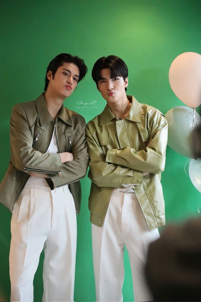 AugustVachiOfc's tweet photo. 14.12.2024 บรรยากาศงาน AIS Calling Melody Exclusive Fan Meet with ”August x Mac“ 💚🩵 at Neighbor Thonglor

ขอขอบคุณทาง AIS และ Tero Music ที่จัดกิจกรรมสนุกๆ สุด Exclusive ให้ขนาดนี้ ขอบคุณมากนะคะ 🙏🏻
#Augustvachiravit
#AISCallingMelody
#AISVDOCallingMelody
#AugustxMac
#TeroMusic https://t.co/IARJK0C8AY