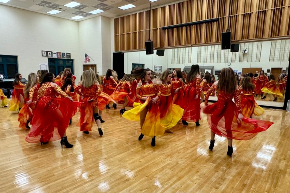 #HOAchoirs events showcase the end product of months of preparation. Pendleton Heights HS (IN) Choral Director Erin Archer shares the dedication and hard work it takes to make it to competition day.

hoachoir.com/blog/2024/11/2…