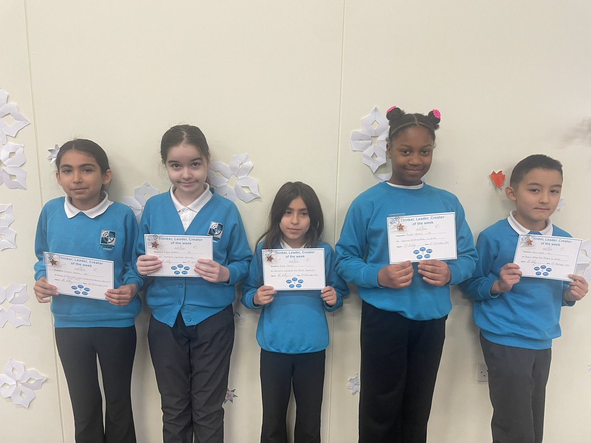 MPAmossbourne's tweet photo. The Christmas spirit hadn’t gotten in the way of our #ThinkersLeadersCreators of the week, who have been setting the example across the school as usual! #ParksidePride https://t.co/u3HcHU87Hv