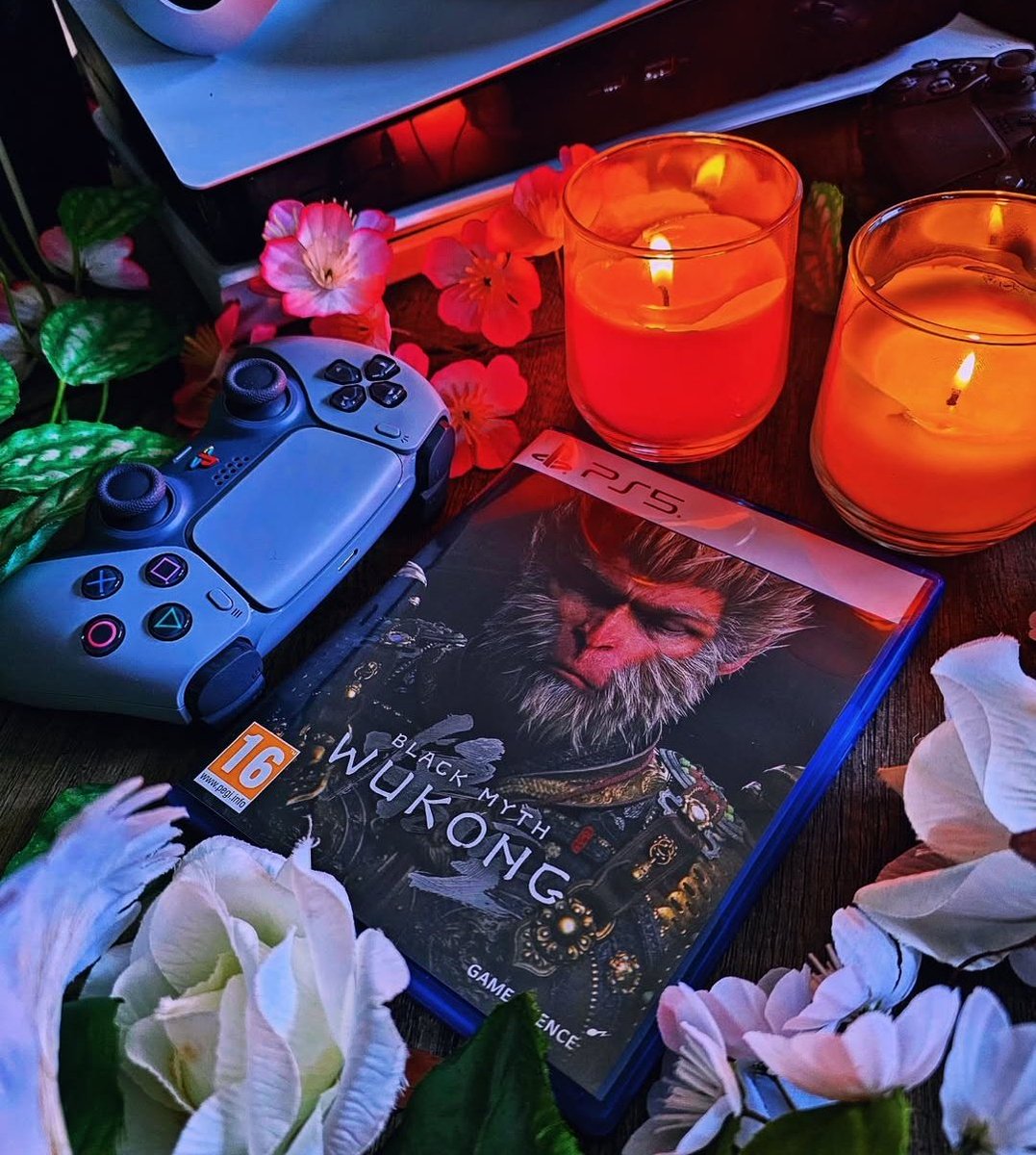 W U K O N G! 🐒✨
¿Cuántos de vosotros tenéis esta maravilla en casa?

La verdad que tenía unas ganas increíbles de poder viciarme fuertemente a este juego.💜

Es una obra maestra, tanto por su historia, jugabilidad, diseño de personajes...

¡Vamos al lío! 🙈
#BlackMythWukong