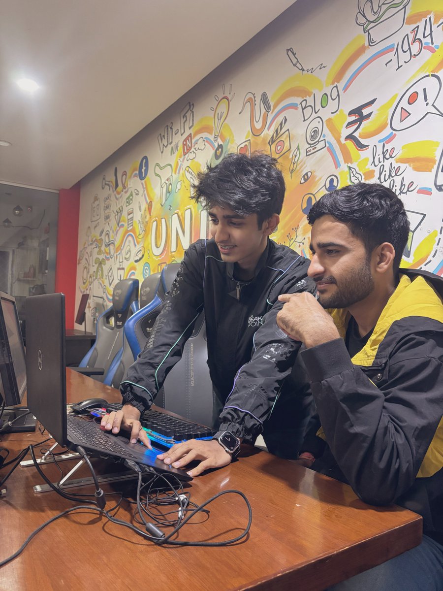 apoorav_vyas's tweet photo. I was so excited when @solana first officially announced its first global AI hackathon, hoped on the big move and  proposed a build-station to be hosted in my city, super grateful to @yashhsm @imjp19_ @imvishp and the entire @theSuperhosts community for helping me do this at the very last moment 🫡

Here are some highlights of Yesterday’s Event : 
- Builders think AI agents are a great addition to harness Solana’s Speed and Composability.
- Devs tried out Solana Agent Kit to navigate the journey.
- Great moves with some OG folks coming up and offering support @iirfan ,@ninja_writer21 and others.
- Saw some crazy AI ideas being brainstormed from personas, companions, portfolio managers , payment, lending and many more.

Conclusion - Apart from the architectural capabilities of Solana, the vast ecosystem of apps makes a room for all types of AI agents to built on this chain. Looking forward to see some crazy projects being shipped in the upcoming week’s ✨