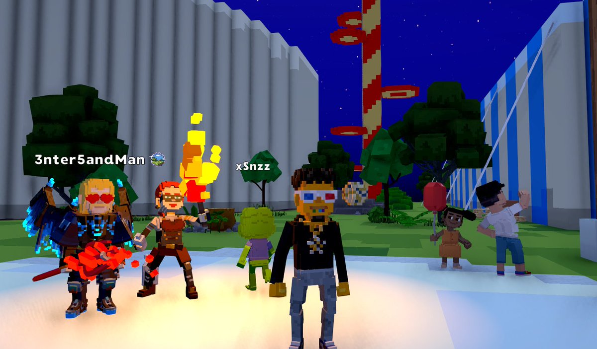 Watching Firebreather Sonia perform in Open Circus in <a href="/TheSandboxGame/">The Sandbox</a>. Talk about playing with fire! 🔥🎪 register-landings.sandbox.game/alphaseason4-s… #TheSandbox #AlphaSeason4 #AS4SocialChallenge