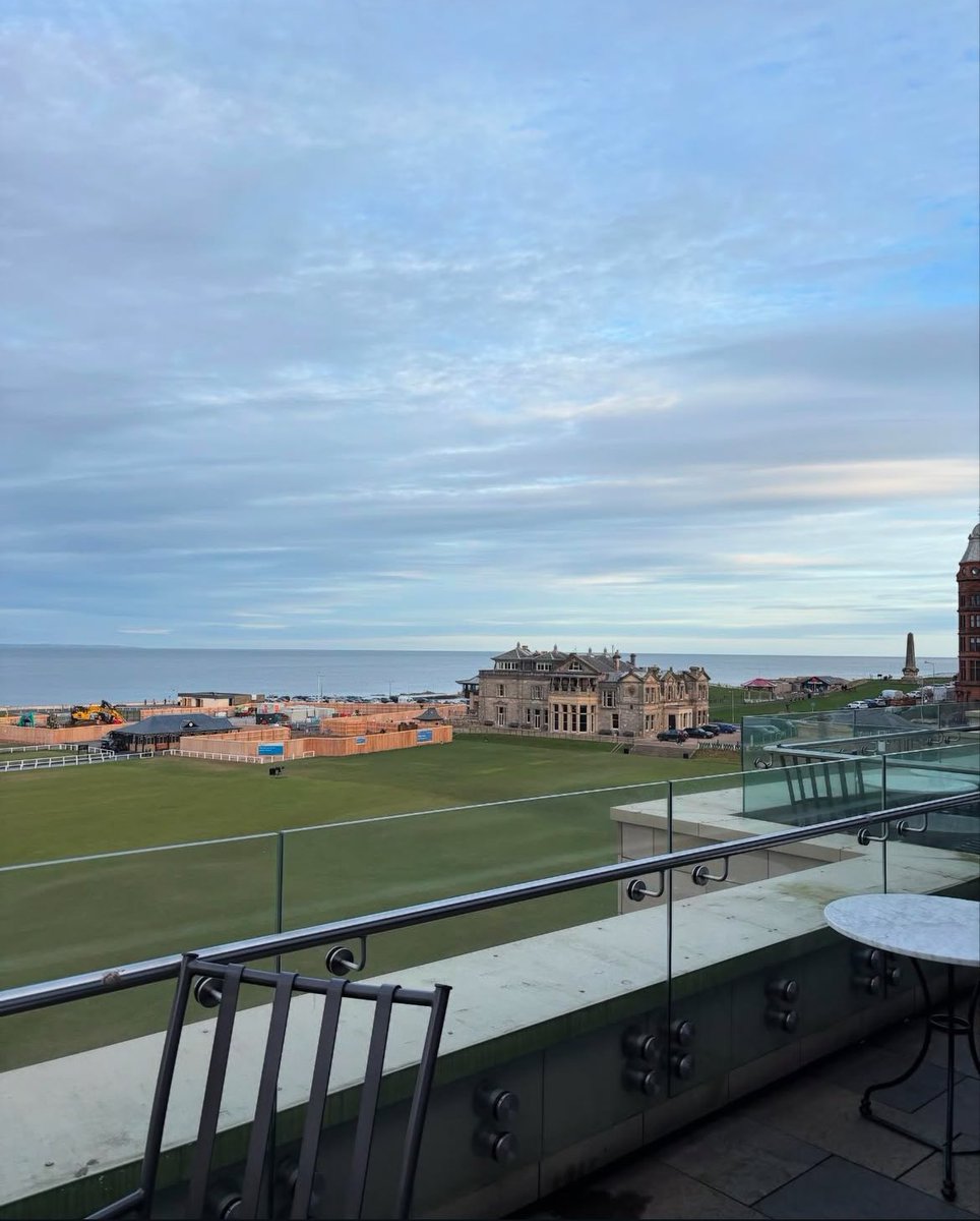 ColinMcGregor0's tweet photo. Lovely (albeit chilly) weekend in St Andrews! https://t.co/hq5cm6Yoaz