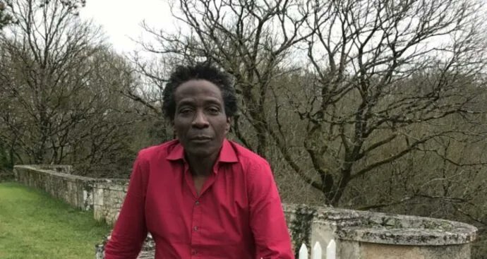 CamerSpot's tweet photo. 🕊️ Triste nouvelle : Lionel Manga, journaliste et écrivain camerounais, nous a quittés. Son héritage culturel et écologique reste inoubliable. 🌿 #LionelManga #Cameroun #Culture #Ecologie #Hommage 🎨📚

https://t.co/vxPCx1Be3i https://t.co/1nL46ltOml