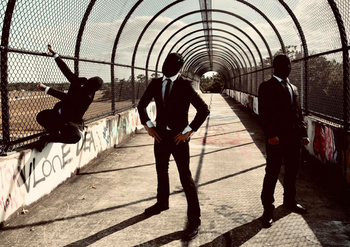 Jamsphere's tweet photo. 🎵 Check it out! Inside The Trojan Horse's 'Stay Alive' is now rocking the airwaves on Tunedloud Hit Radio rotation! 📷 #NewRelease #StayAlive #Tunedloud #InsideTheTrojanHorse - https://t.co/4Wi9ZLJvx0 https://t.co/3asU9eHObE