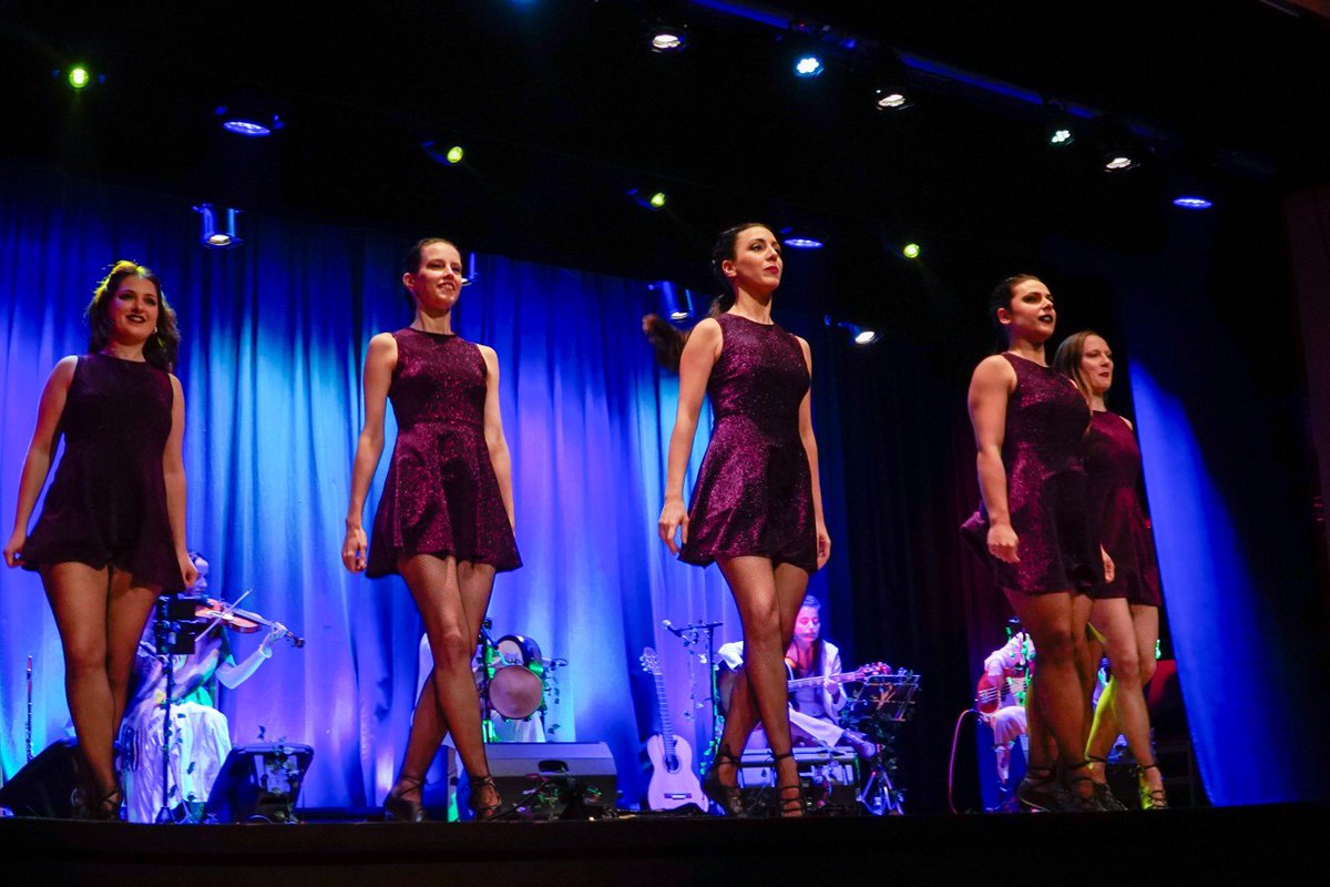 🇮🇪 El viernes disfrutamos de un maravilloso y divertido viaje a Irlanda a través de la danza con <a href="/irishtreble_es/">Irish Treble</a> sobre el escenario de Fundación Círculo.📍

Descubrimos la magia del baile irlandés y conocimos sus 2 variantes: la del baile social y la de baile de competición.☘️