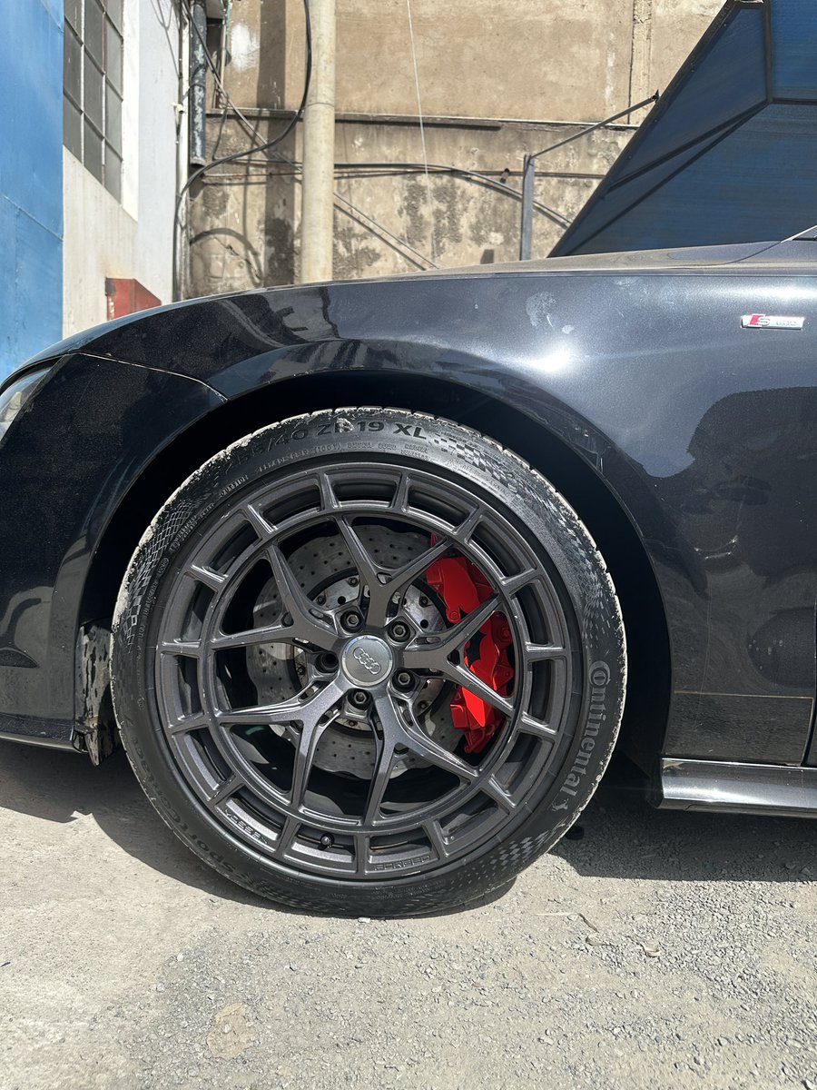Batmobile_A7 tweet media