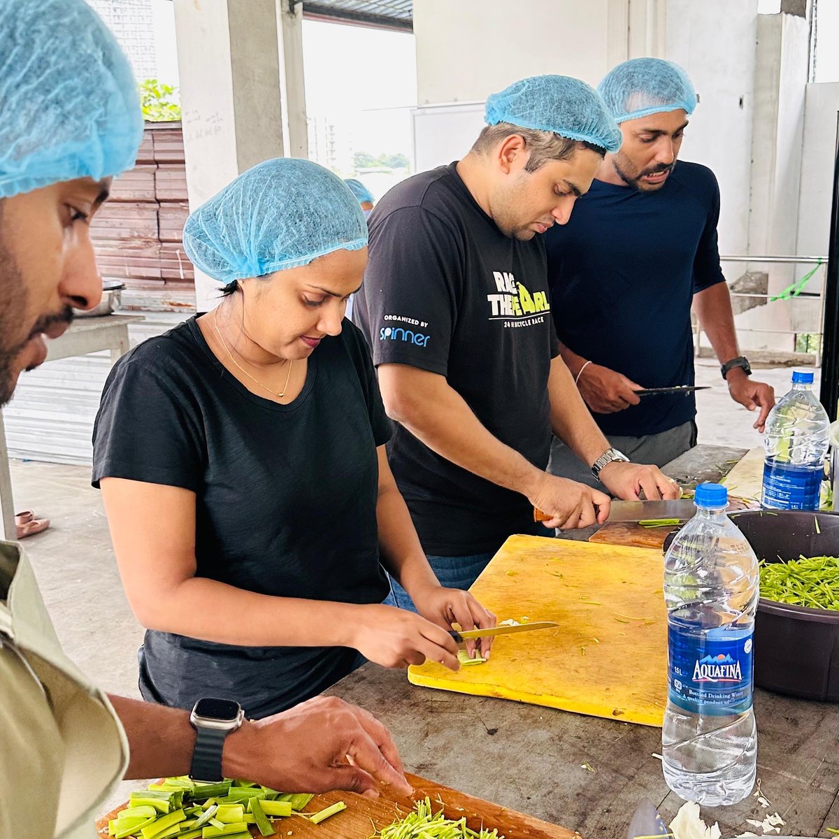 syscolabssl's tweet image. In the true spirit of our purpose Sysco LABS colleagues came together to organize a soup kitchen for children in need. Led by the Sysco LABS sustainability team with generous donations and hands-on participation, colleagues prepared and served meals for 300 children.