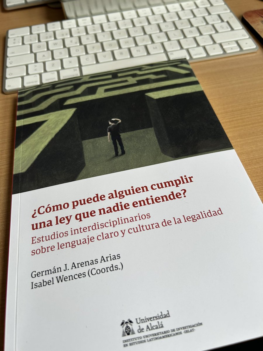 Al fin en mis manos! Sin duda que es un gran aporte para el #lenguajeclaro y sus fundamentos. Gracias por invitarme a participar en esta obra querido Germán 👏🏻
