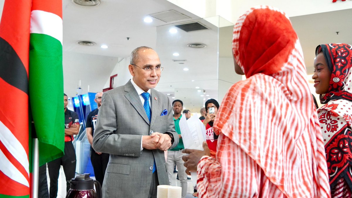 MohdShukriYajid's tweet photo. Beautiful celebration. Happy Independence Day, Kenya! Celebrating the vibrant cultural diversity, unity, and resilience of our nation. Let’s embrace intercultural learning and promote togetherness as we continue to grow and thrive. @MSUmalaysia @MSUGlobalAffair https://t.co/xMf3tEW2SM