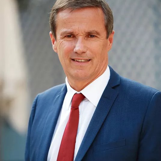 Souhaitez-vous que Nicolas Dupont-Aignan soit candidat à la prochaine élection présidentielle ?

OUI ou NON ? 

Si OUI, je vous suis en retour !