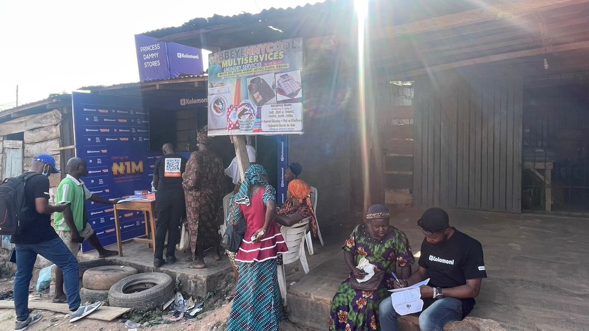 Kolomoni_ng's tweet photo. Need a quick loan? 💸 Kolomoni dey for you at Akobo Mammy Market!
Visit Princess Dammy’s store today and request your loan easily.
#KolomoniDey4U #YourMoneyPartner https://t.co/3kLUBY0wDc