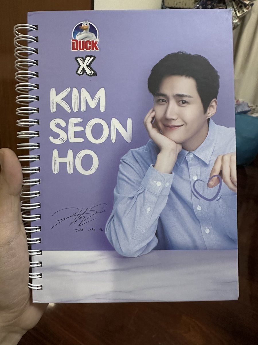 Hyeona_MM's tweet photo. สมุดนี้ที่ต้องการก็มาแย้วว เหตุเกิดจาก 12.12😁
#DUCKxKimSeonHo #EffortlesslyClean
#DuckTH #DuckPro
#ไม่เปลืองแรงขัด
#คิมซอนโฮ #kimseonho #김선호 #キムソンホ #金宣虎 ◡̈ https://t.co/avpwt8OmHE