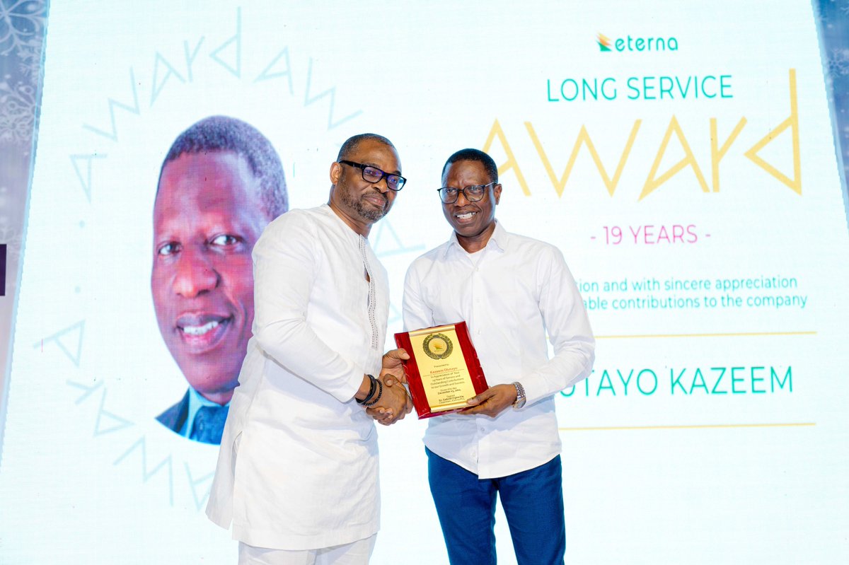 eternaplc's tweet image. At the Rainoil x Eterna All-White Thanksgiving &amp;amp; After Party, we had the privilege of celebrating and recognizing members of staff who have served the company faithfully for over 10, 15, and 20 years.
#CelebratingLoyalty #DedicatedTeam #RainoilEternaThanksgiving