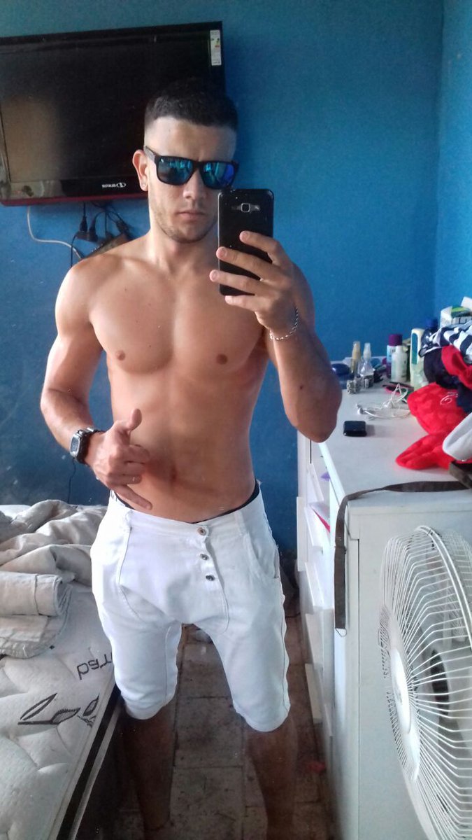 phellipeIsidoro's tweet image. 🤫🙃