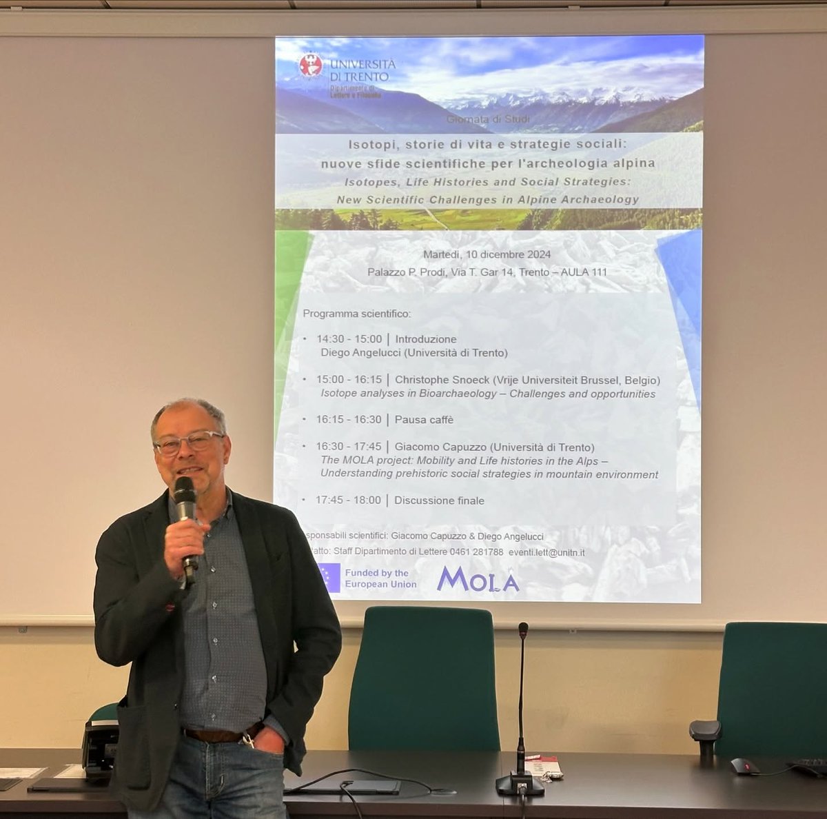 BrusselsBioarch's tweet photo. Last week, @Christophe_Fire was in Trento, to attend the MOLA workshop from @CapuzzoGiacomo's MSCA post-doc fellowship. The first exciting results were presented which use multi-isotope analyses of inhumation &amp; cremations in the Italian Alps from the Neolithic to the Bronze Age🔥 https://t.co/YLDoyx2458
