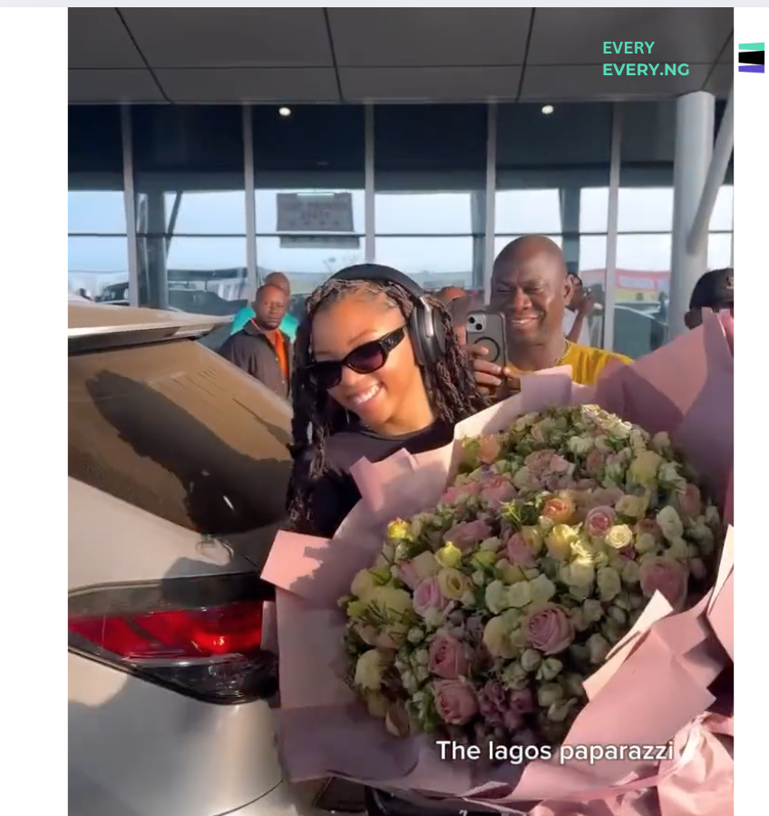 everyevery_ng's tweet photo. Chloe Bailey is in Nigeria but guess who she came to see and why?  #entertainment https://t.co/MY7tJRtwBA