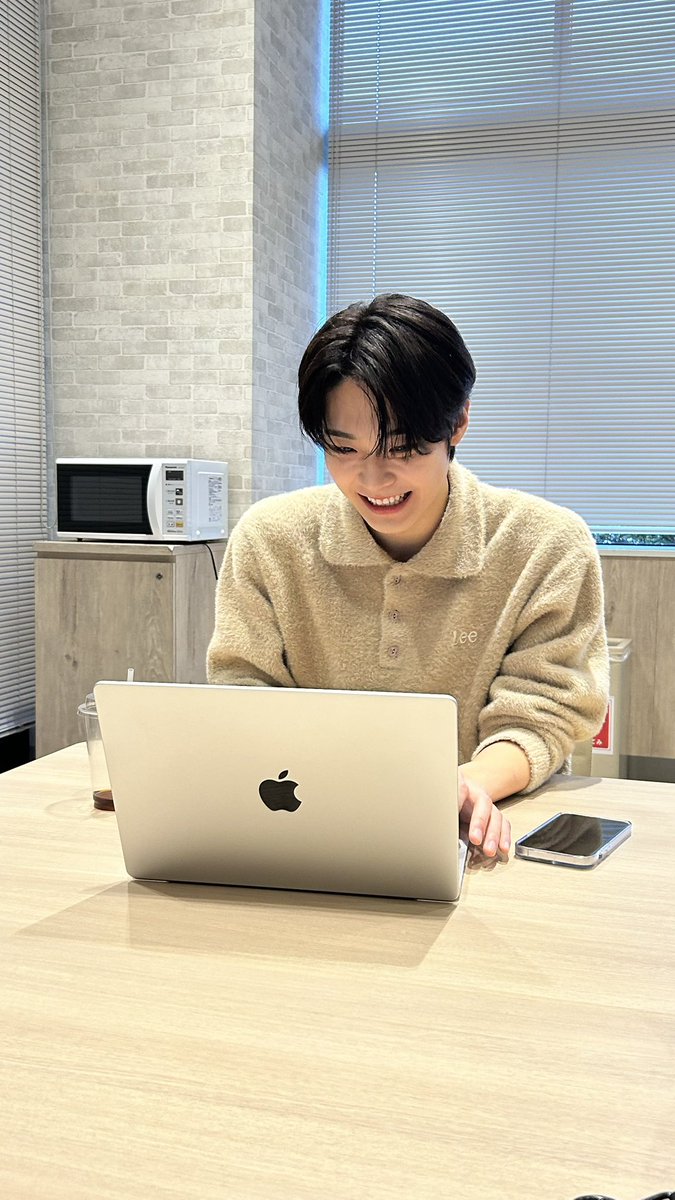 [ONE&amp;BEHIND❤️ in JAPAN]   

fallIn‘プロモーションイベントは終わりましたが、個性的なメンバー揃いのONE PACTの来日中ビハインドはまだ続きます!!

&amp;♡の皆さんもう少しだけお付き合いください🙇‍♀️

コメント作成中SEONG MIN😻

 #ONEPACT #원팩트 #ONE_BEHIND #ワンパクト