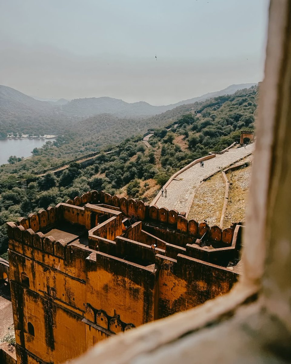 artoftravell's tweet photo. We visited really awesome fort in Jaipur https://t.co/dPj1rxi41u