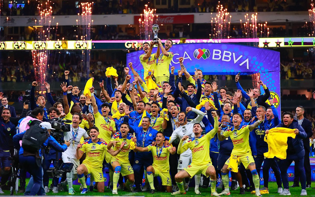 YhgBrandon12's tweet photo. SEGUIMOS HACIENDO H15TOR14 TR16AMPEONES🦅💛💙🏆 https://t.co/y5J0R4PNFG