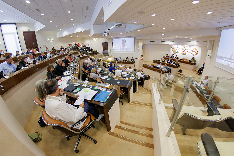 Nouvelles orientations budgétaires 2025
Vos élus départementaux de #LoireAtlantique sont réunis ce lundi. Au programme : le Débat d’orientations budgétaires (DOB). Un moment crucial où sont débattues les priorités pour l’année à venir.
Live à suivre 👀👉fcld.ly/33lrqmm