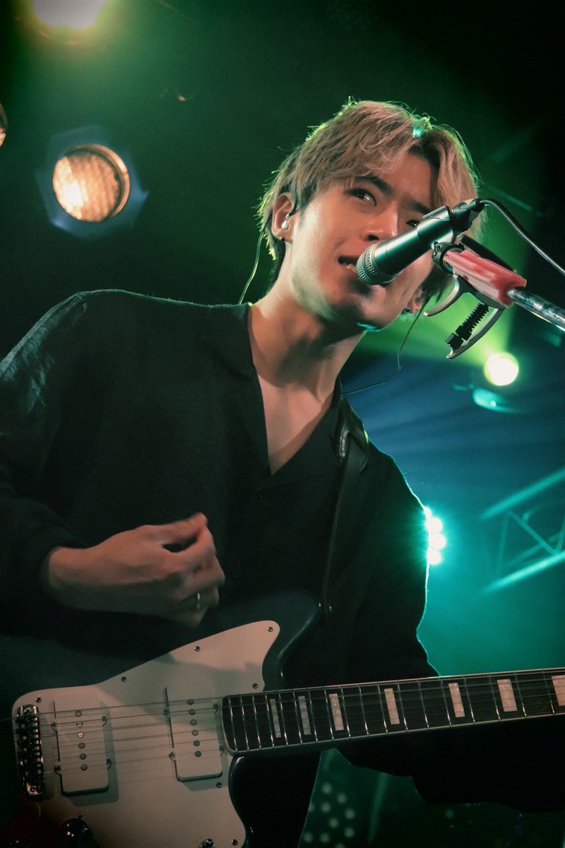 hashitakahico's tweet photo. 先日は下北沢Regにて。
ありがとうございました。
次回は12/19(木)、下北沢は近道です。

新宿3ndmeetとしてのライブは残り2本。
是非見に来て欲しいです。 https://t.co/73IH7ehlZW