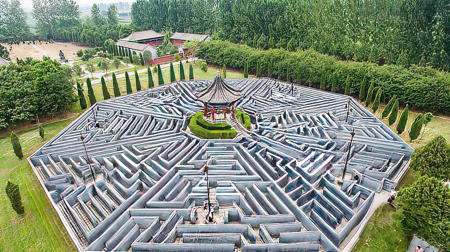DiscoverAnyang's tweet photo. 🧐Do you know which prison is the first one in Chinese history ? That’s Youli City in Tangyin,Anyang,where Zhouwen emperor was imprisoned 3000 years ago and The Book of Changes was created there. #Henantravel #China #culture #worldcivilization #ancienthistory https://t.co/0sJBGpJInu
