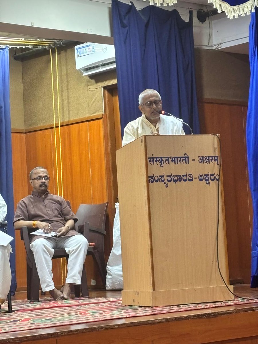 DrJugran's tweet photo. 'भारतीयभाषासु अनुवादः' कार्यशालाया उद्घाटनकार्यक्रमस्य चित्रकदम्बः @CentralSanskrit
@samskritbharati https://t.co/gEObkuPHRG