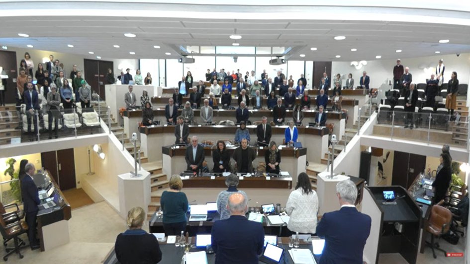 44aGauche's tweet image. #DirectLA Au Département, la session commence avec une minute de silence en hommage à nos compatriotes mahorais dramatiquement touchés par le cyclone #Chido. Un soutien d&apos;urgence sera proposé prochainement afin de leur venir en aide. #LoireAtlantique