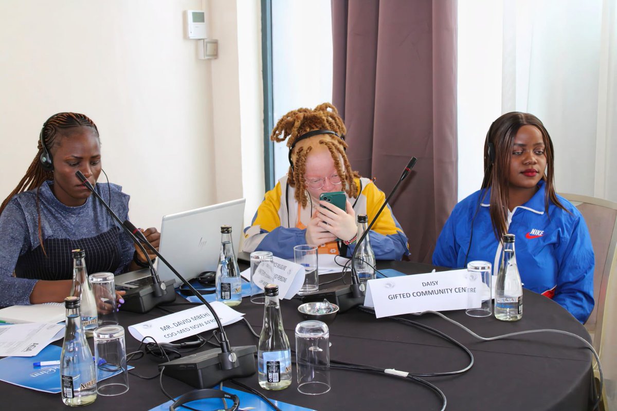 AfrikParliament's tweet photo. Opening ceremony of the African Youth Forum in Nairobi. The stage is set to ensure that by embracing virtual learning and fostering good governance, Africa can democratize education and unlock the potential of its youth. Such approach not only addresses existing challenges but also positions the continent to be at the forefront of educational innovation in the 21st century. 

Speakers have stressed how collaborative efforts between governments, educational institutions, the private sector, and civil society are crucial in realizing this vision.
 
#PAPYouthForum