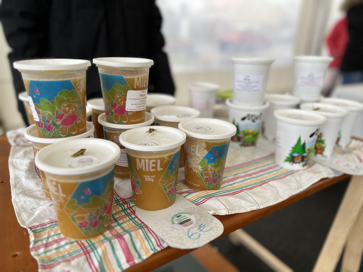 [ MARCHÉ EXCEPTIONNEL ] #chauray
➡️ Mardi 24 Décembre en matinée.
Vos commerçants : poissonnier, fromages de chèvre et apiculteur seront présents sous la halle du marché pour vos dernières courses avant Noël.