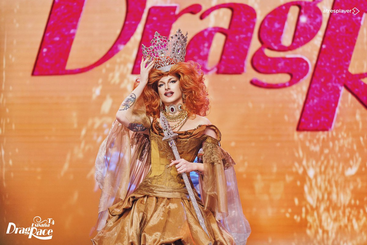 Felicidragues <a href="/jesuislecoco/">Le Cocó</a> ! Te has comido la temporada. La primera vez que te conocí recuerdo que hablamos: tía, si fueras alguna vez a Drag Race, es que ganabas de calle…
No nos equívocabamos nada! Pedazo de winner mas merecido! #DragRaceFinal